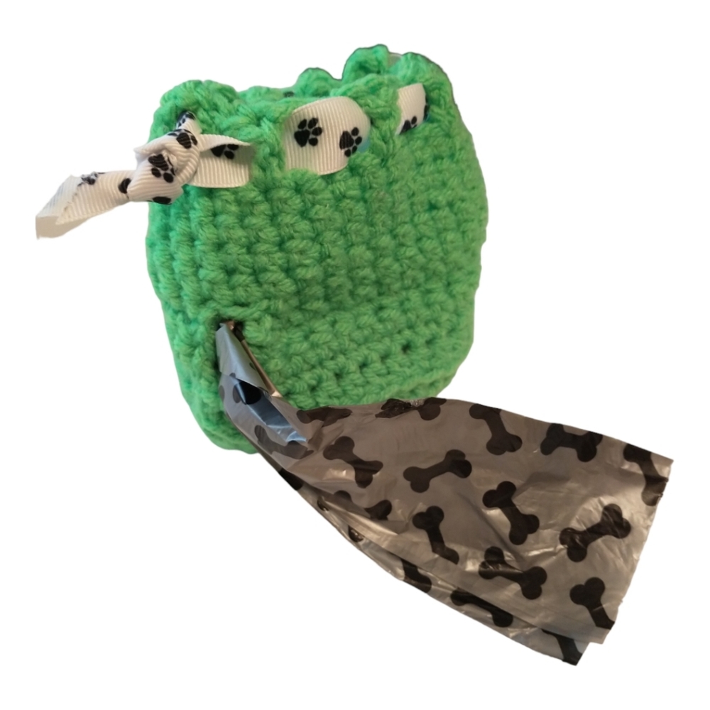 DOG Pooh bags carrier crocheted. Handmade lime green with paw print ribb… - Picture 3 of 5